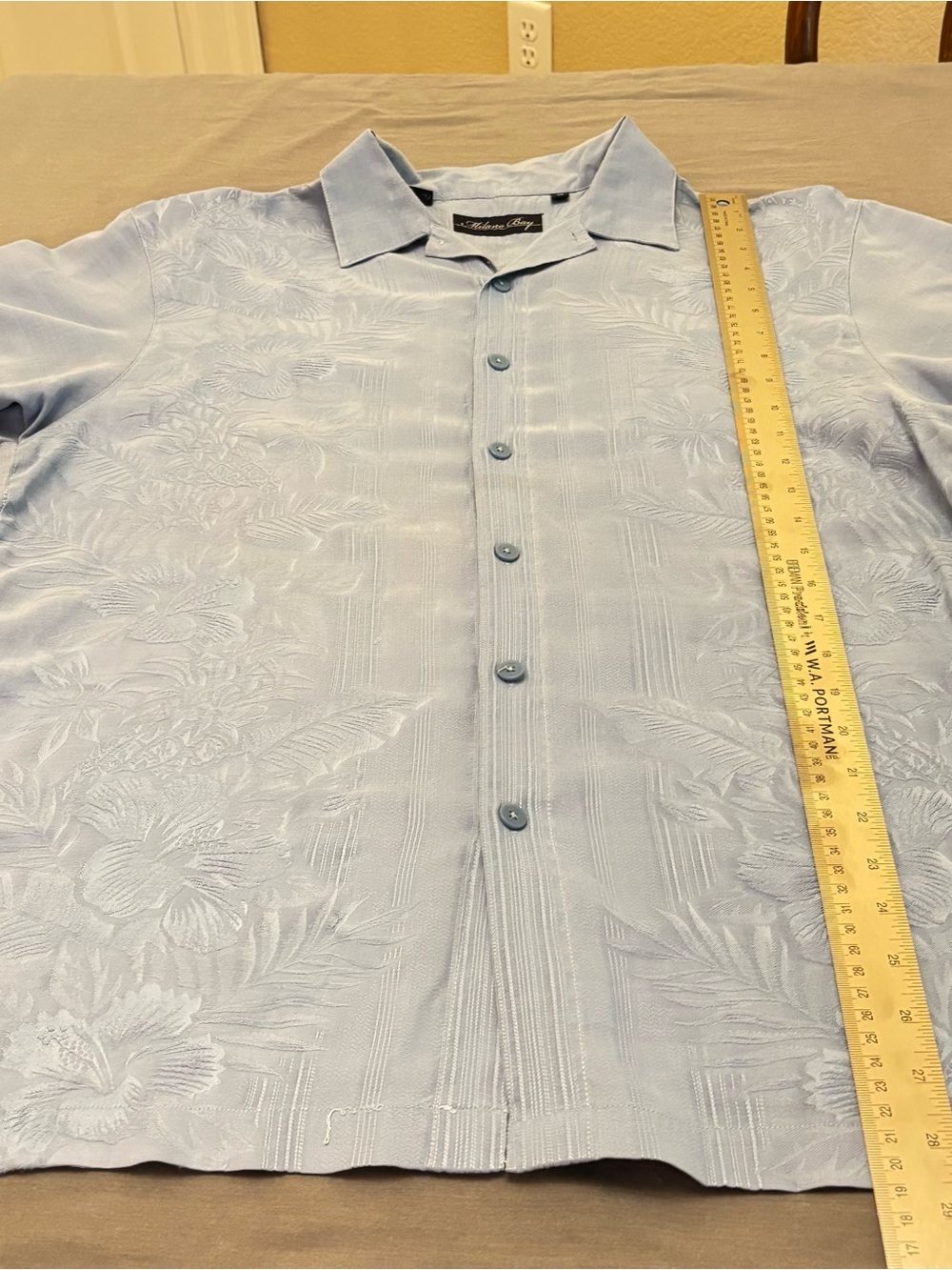 Milano Bay Men’s Light Blue Textured Button-Up Shirt